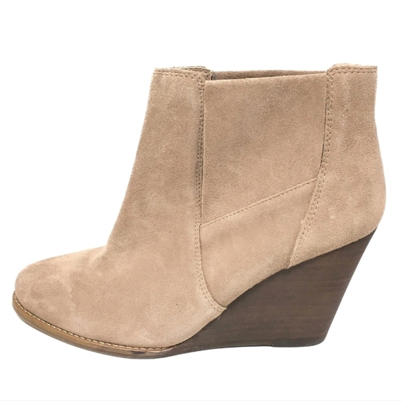 Women's NEW Jessica Simpson Ciandra Wedge Ankle Boots Booties Shoes Size 7.5 Tan - Picture 1 of 15